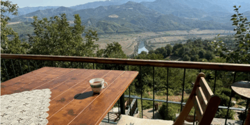 Jo vetëm plazhet! Mrekullitë e jugut të Shqipërisë, sipas “The Times”